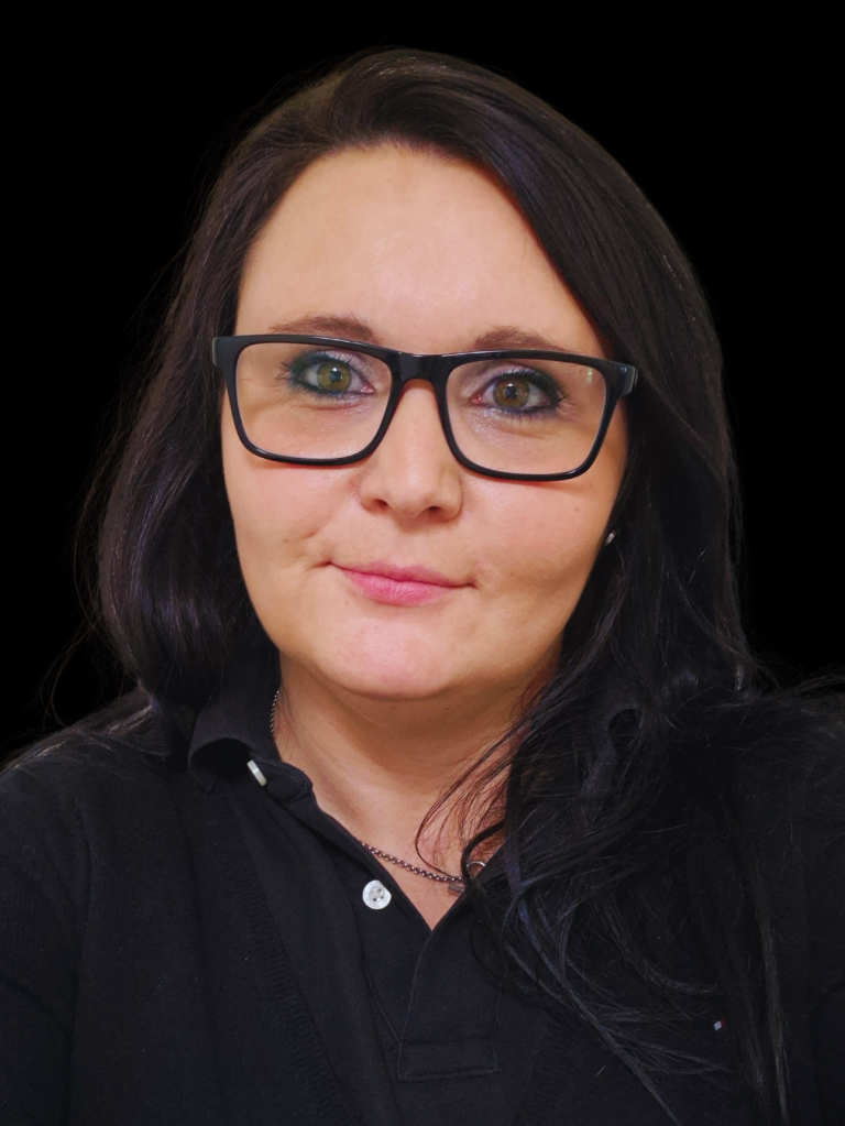 Sandra Weber Sandra Weber, Mitgründerin von konzept M, digitaler Buchhaltungsservice für Selbstständige und KMU.